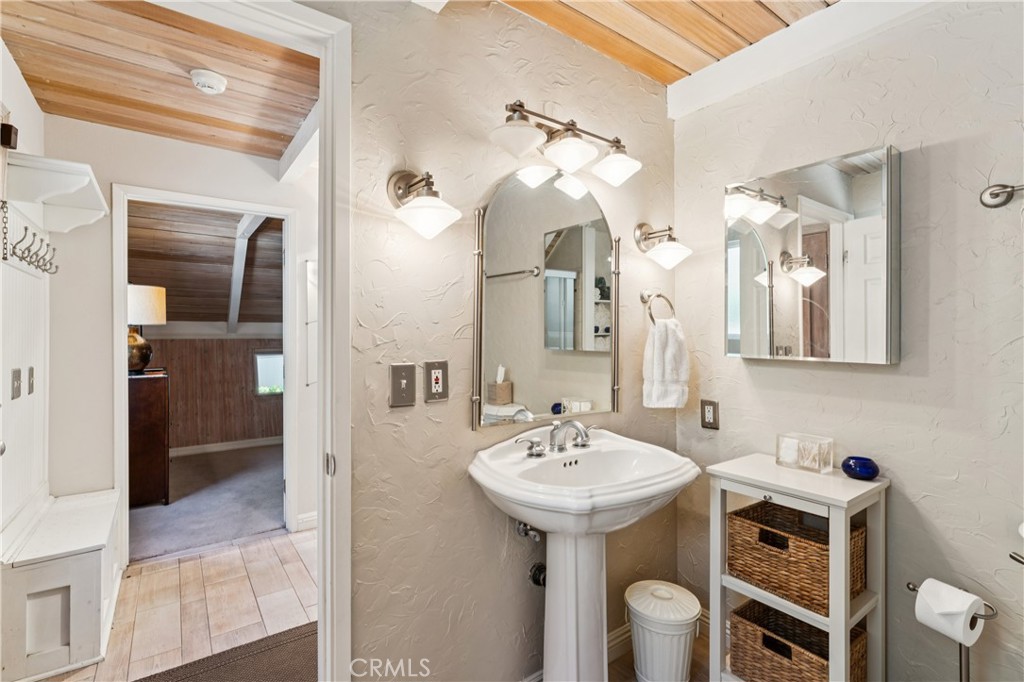 111 Grizzly Property Photo 20
