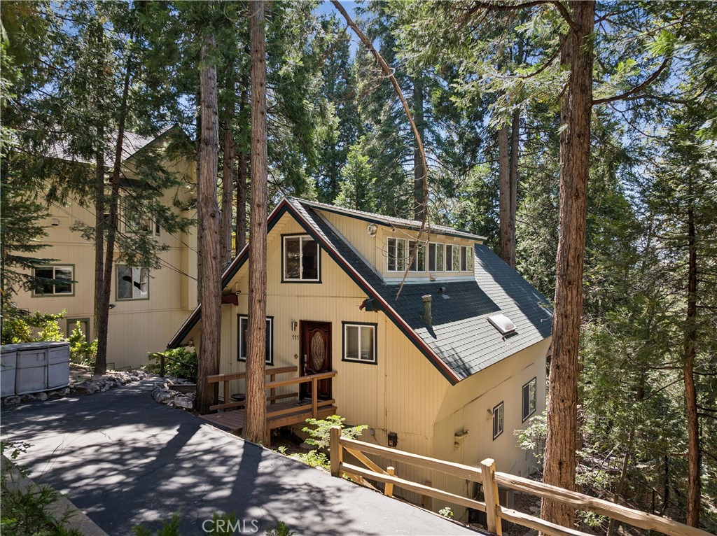 111 Grizzly Property Photo 39