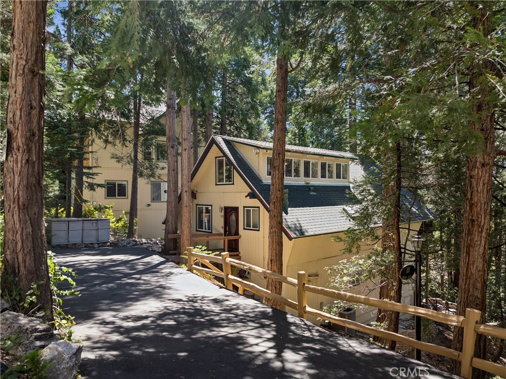 111 Grizzly Property Photo 40