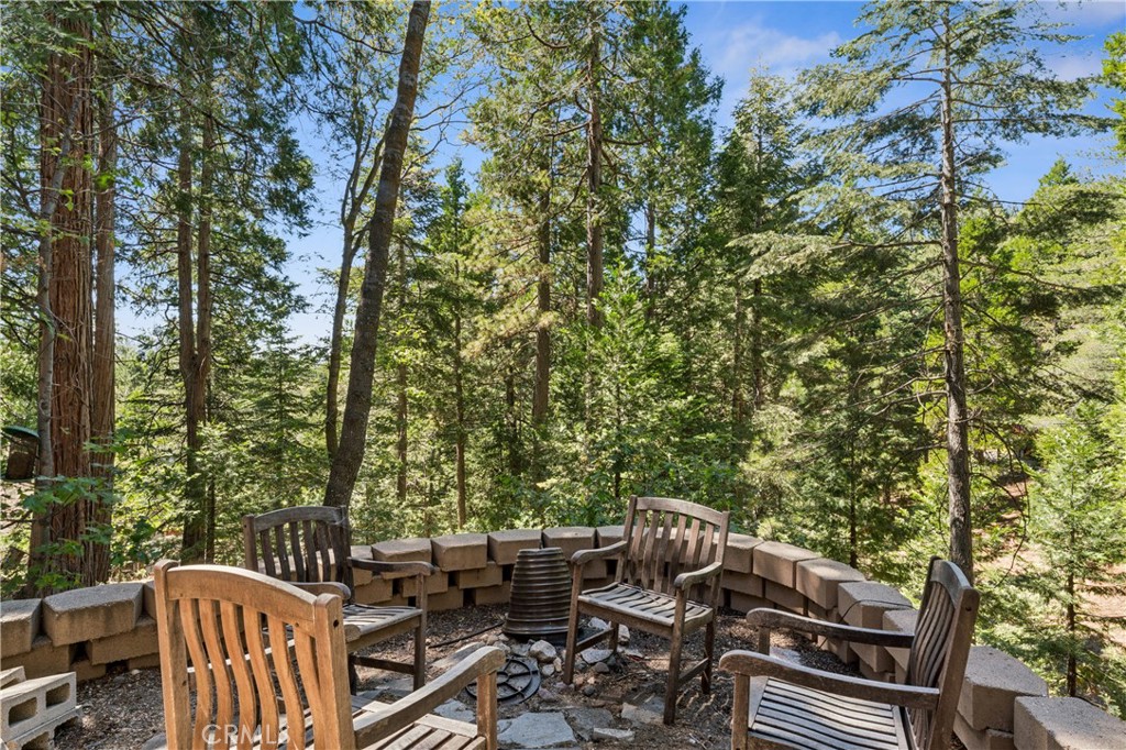 111 Grizzly Property Photo 45