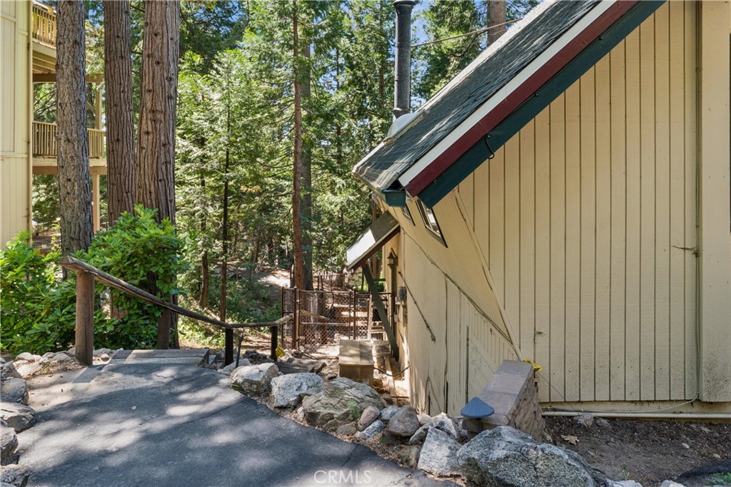 111 Grizzly Property Photo 57