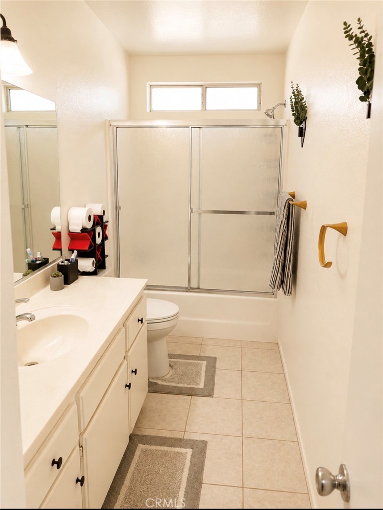 1315 E Ave J5 Property Photo 9