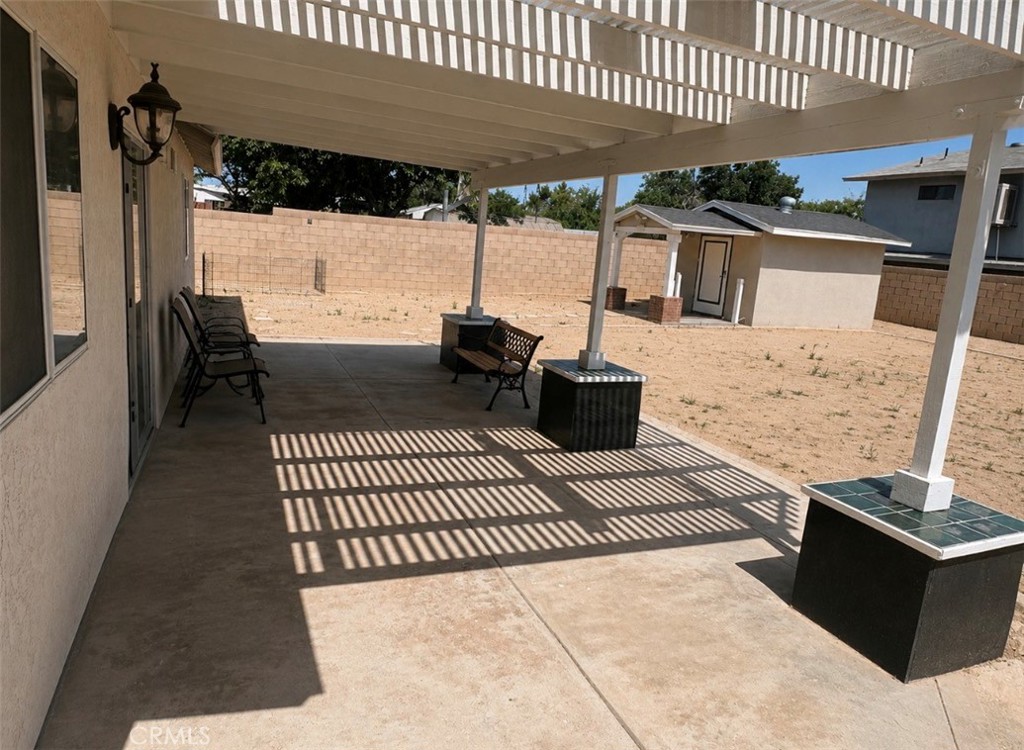 1315 E Ave J5 Property Photo 20