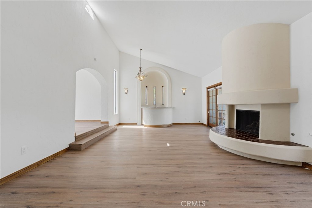 5633 Mayberry Property Photo 4