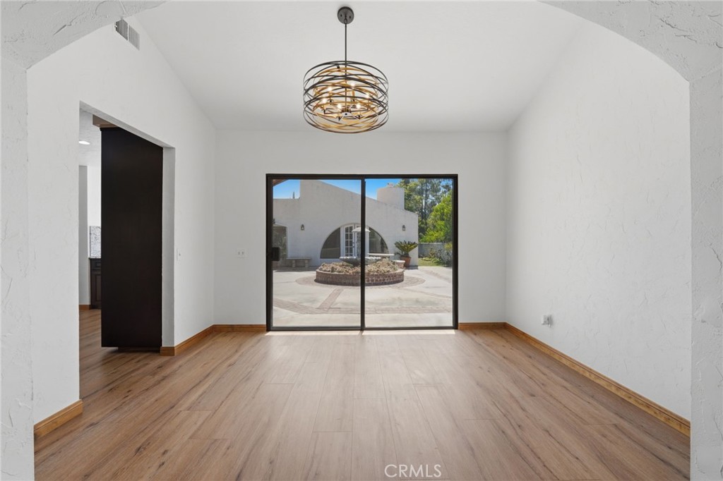 5633 Mayberry Property Photo 6