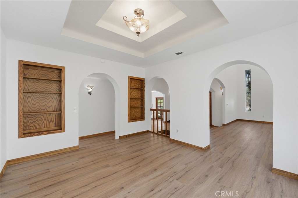 5633 Mayberry Property Photo 9