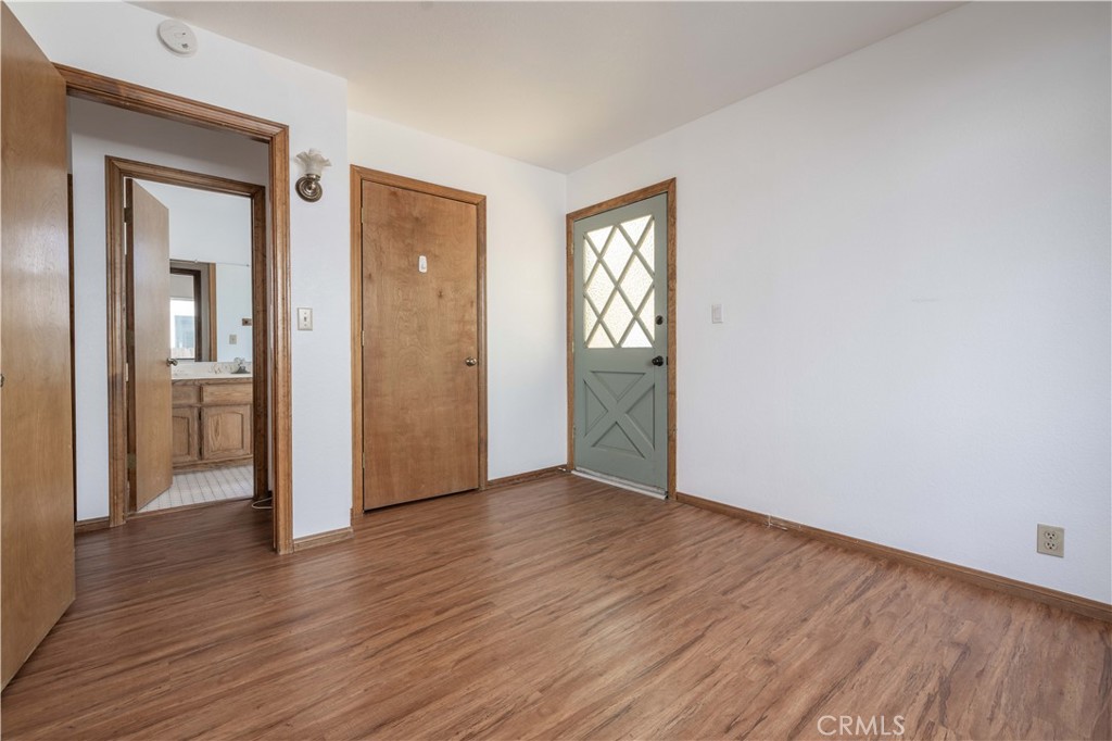 2115 State Lane Property Photo 18