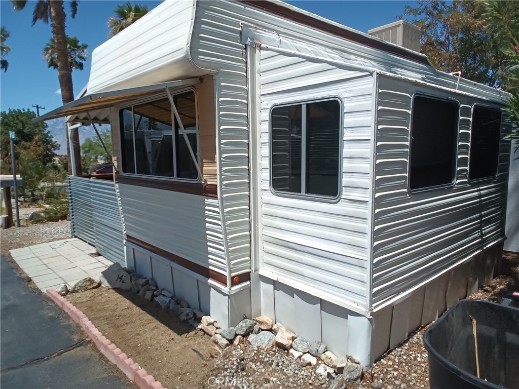 18801 Roberts Rd 142 Property Photo 1