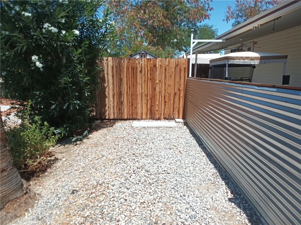 18801 Roberts Rd 142 Property Photo 25