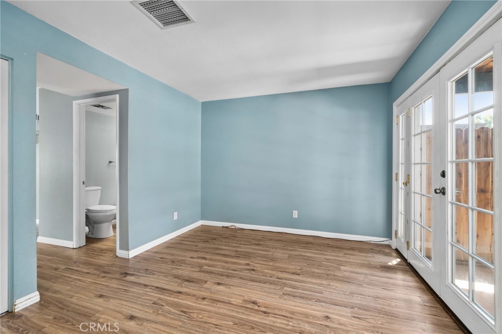 923 W State Property Photo 7