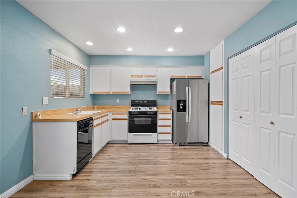 923 W State Property Photo 9