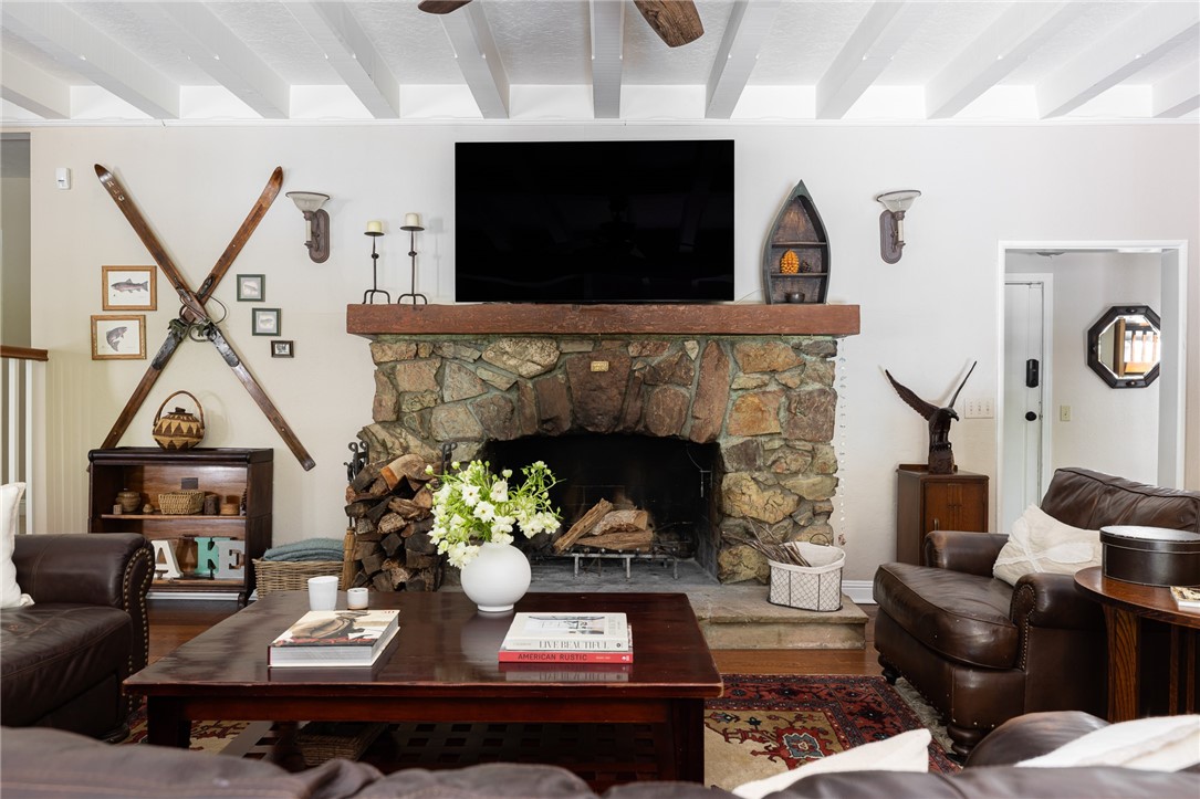 27844 Greenway Drive Property Photo 5