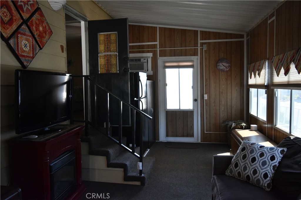 1307 Orangewood Square Property Photo 12