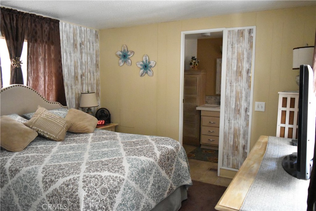 1307 Orangewood Square Property Photo 14