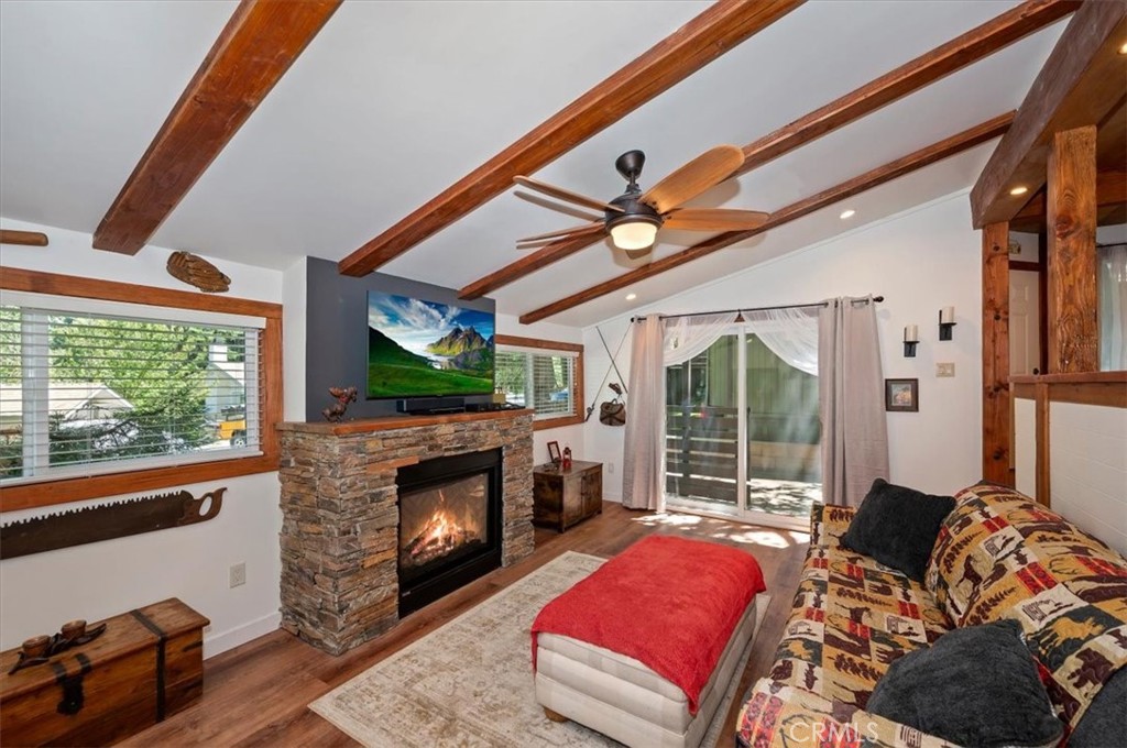 856 Virginia Court Property Photo 3