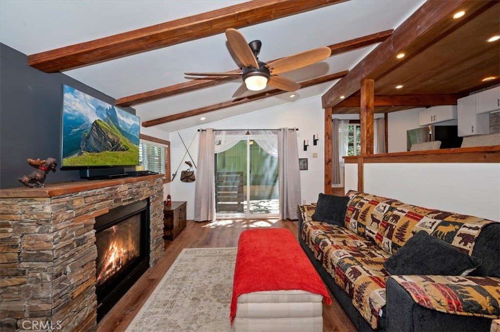 856 Virginia Court Property Photo 4