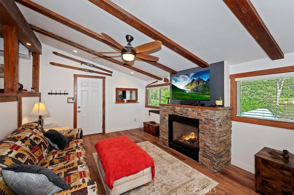 856 Virginia Court Property Photo 6