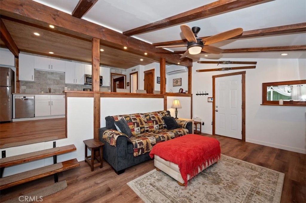 856 Virginia Court Property Photo 7