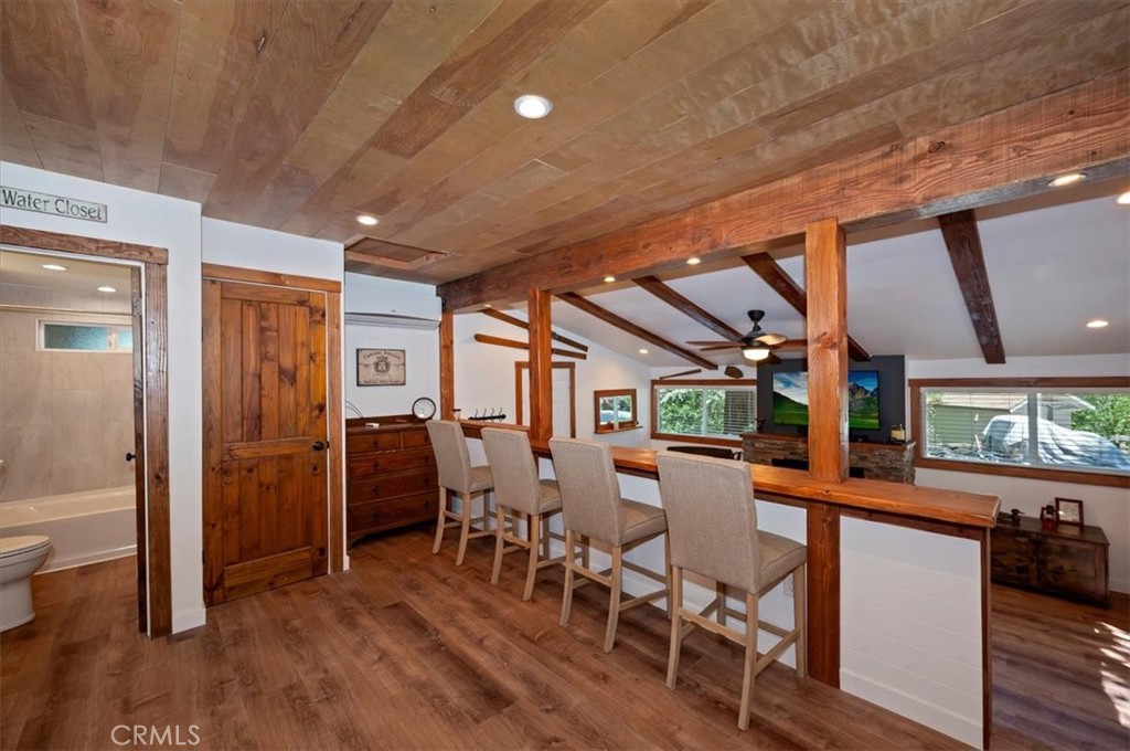 856 Virginia Court Property Photo 8