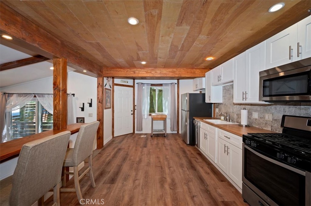 856 Virginia Court Property Photo 9