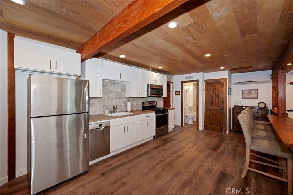 856 Virginia Court Property Photo 11