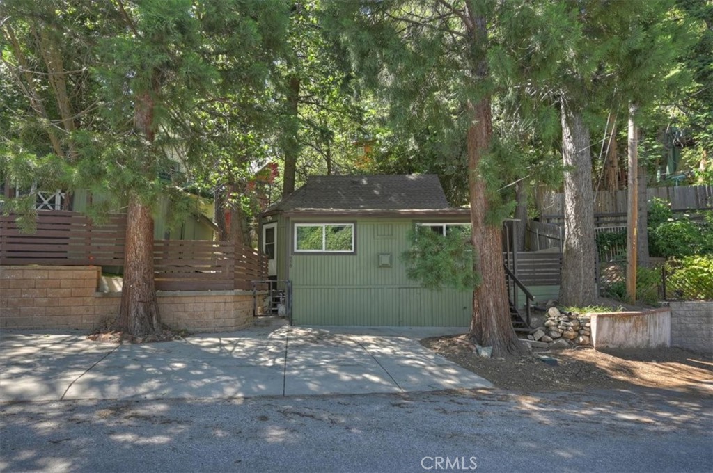 856 Virginia Court Property Photo 28