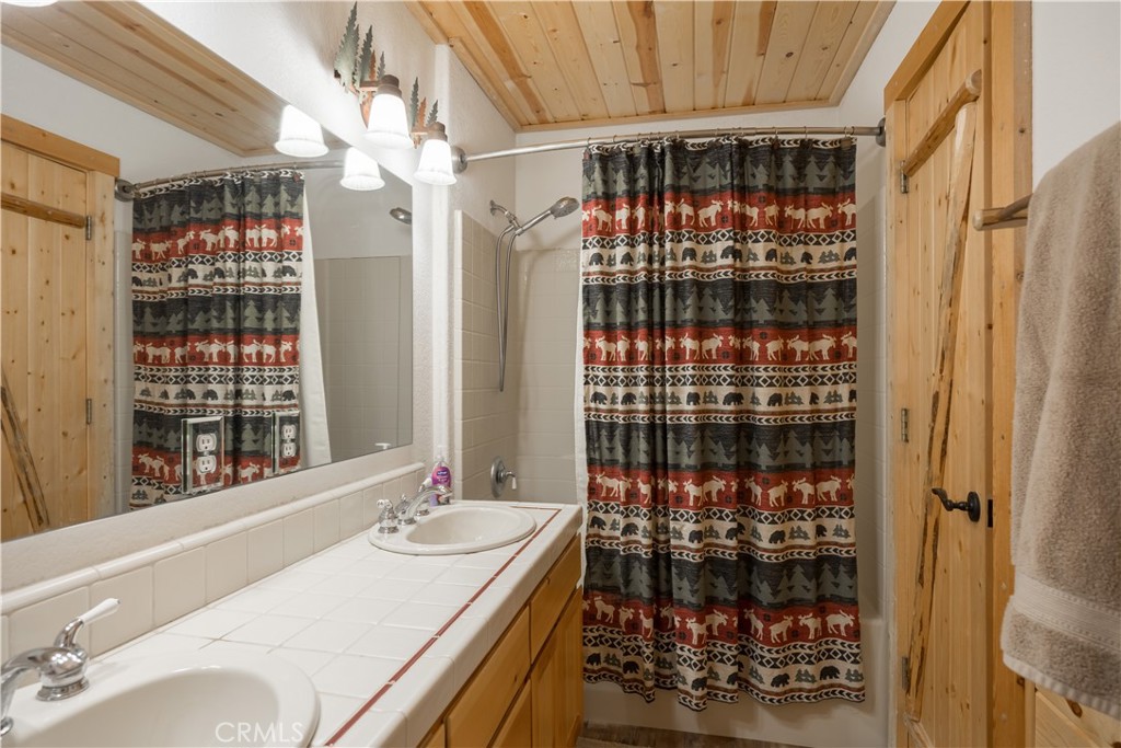 842 Paine Property Photo 33