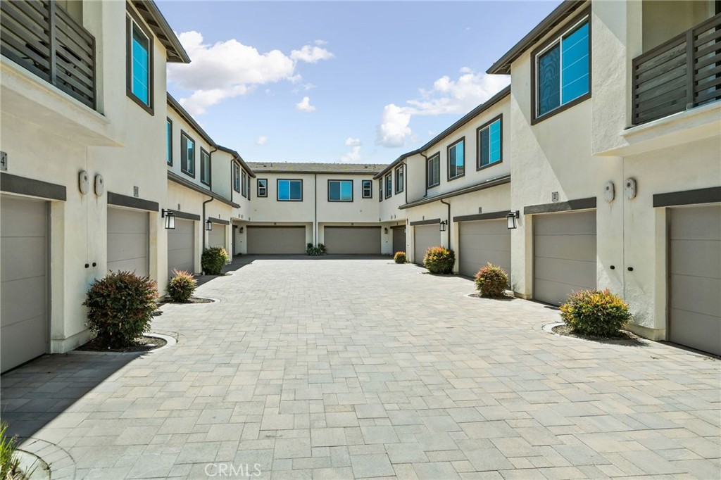 3860 S Oasis Paseo 6 Property Photo 34