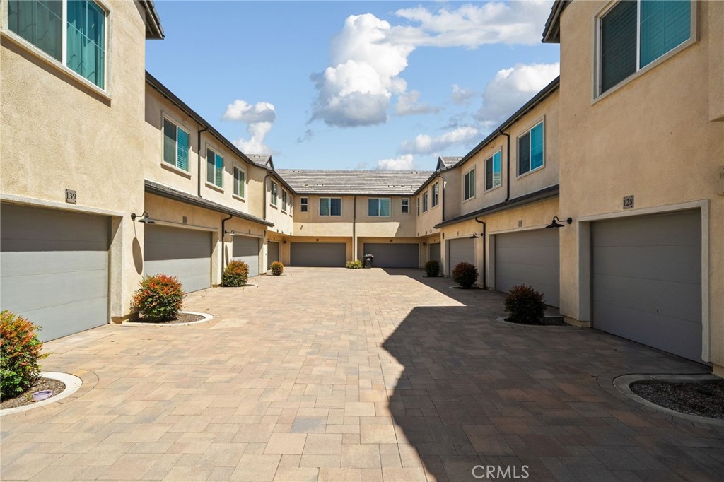 3860 S Oasis Paseo 6 Property Photo 35