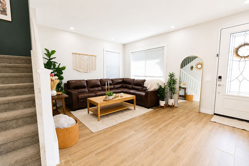 13064 Creekside Way Property Photo 7