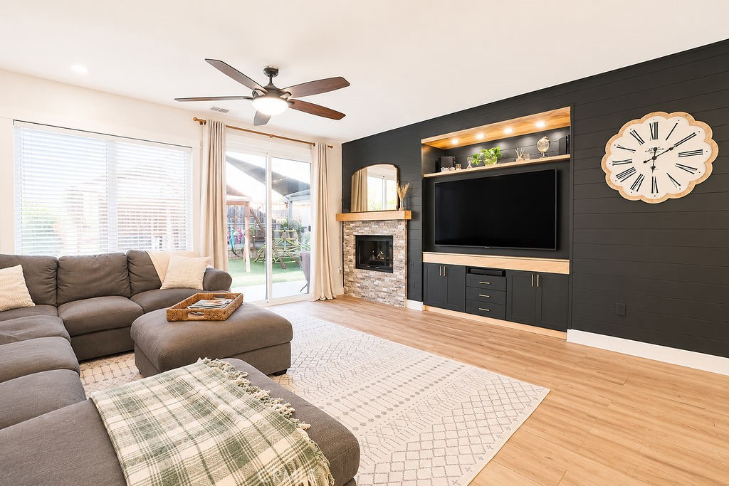 13064 Creekside Way Property Photo 11