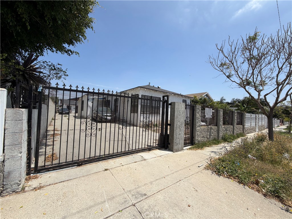 1249 W 90th Place Property Photo