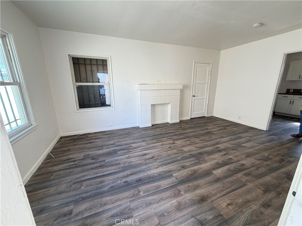 1249 W 90th Place Property Photo 3