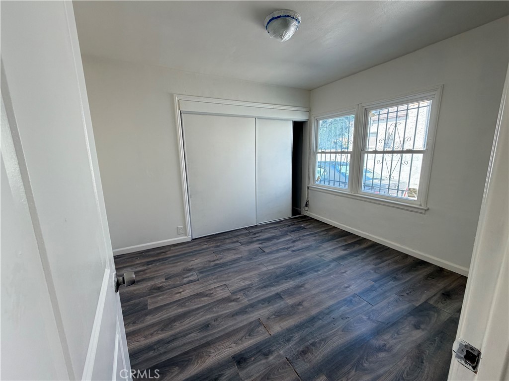 1249 W 90th Place Property Photo 4