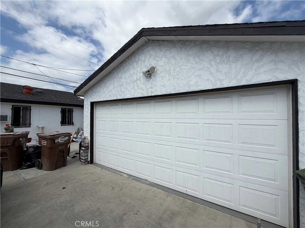 1249 W 90th Place Property Photo 8