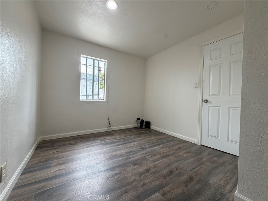 1249 W 90th Place Property Photo 13
