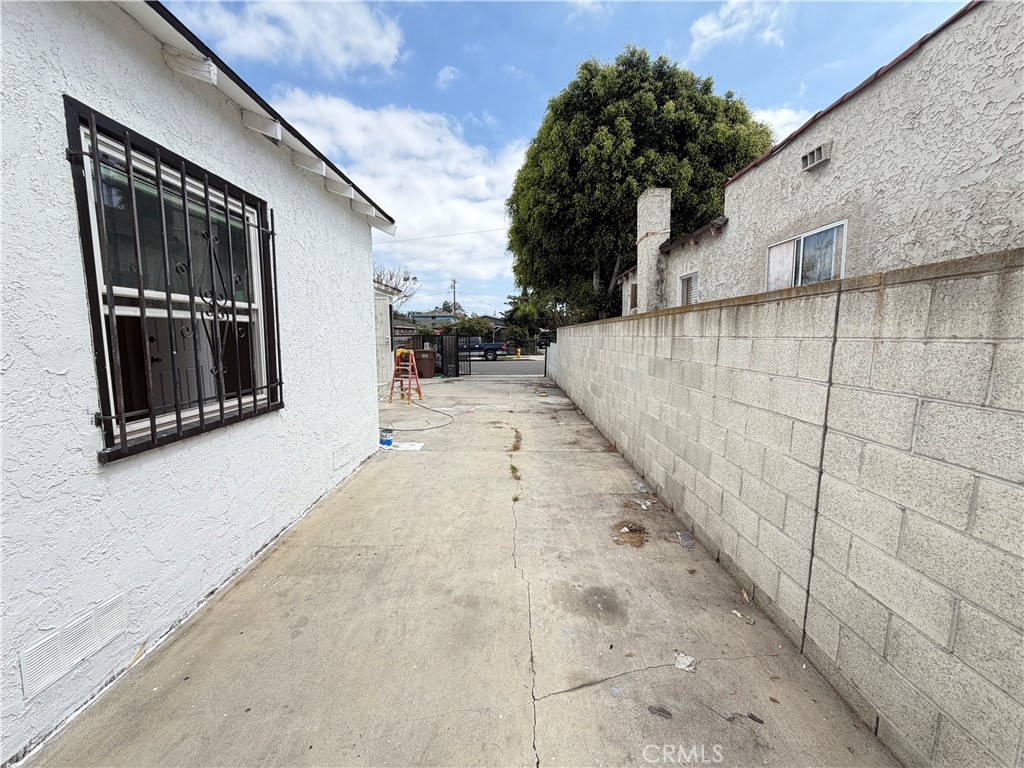 1249 W 90th Place Property Photo 16