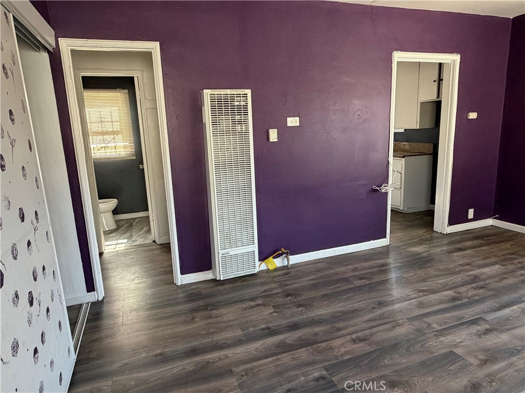 1249 W 90th Place Property Photo 18