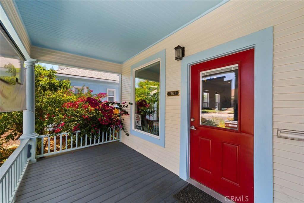1107 Orange Property Photo 5