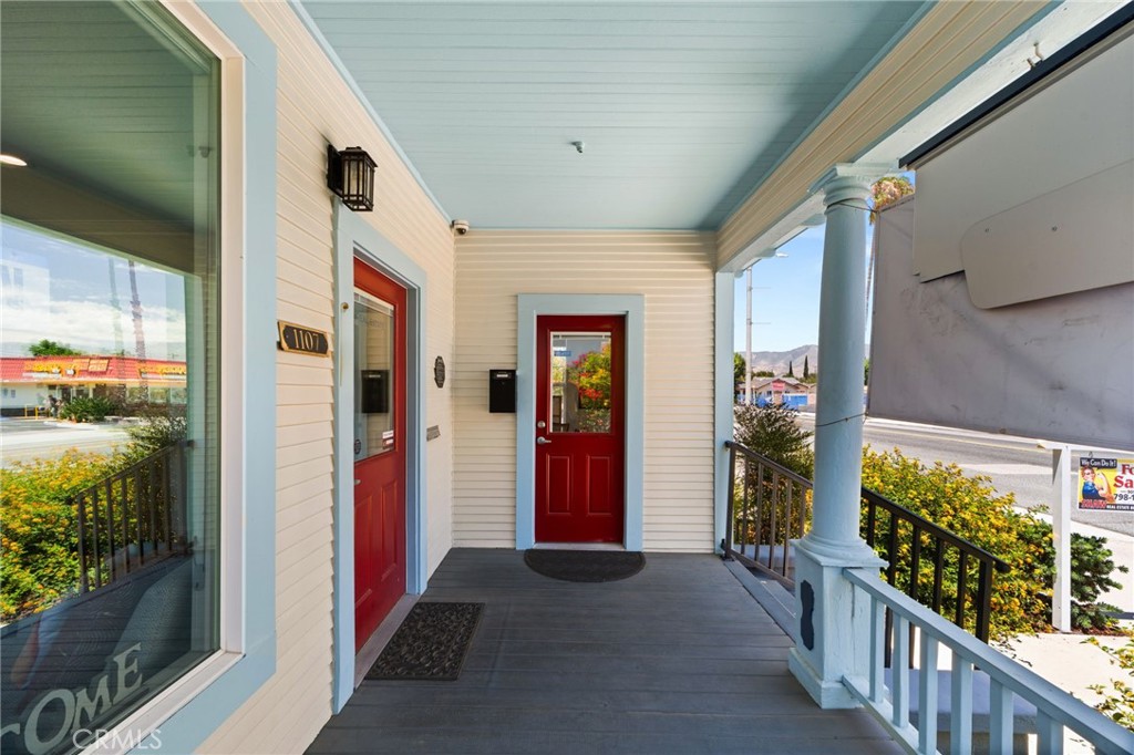1107 Orange Property Photo 6