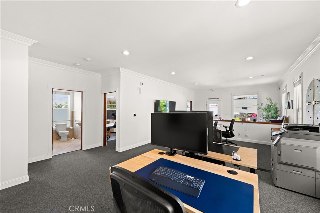 1107 Orange Property Photo 8
