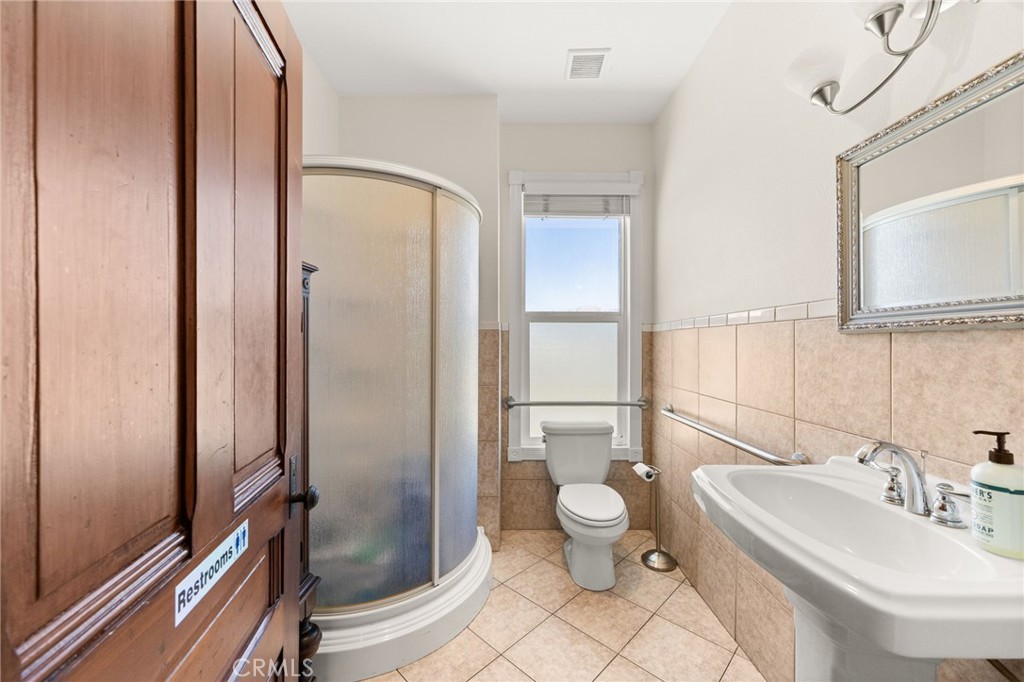 1107 Orange Property Photo 20