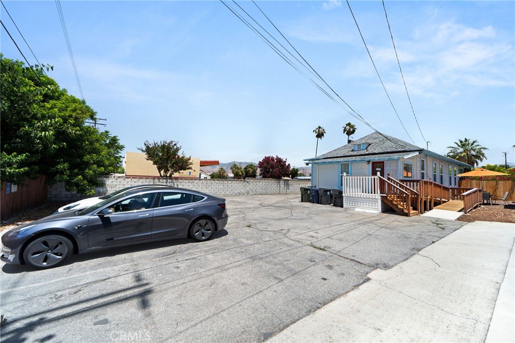 1107 Orange Property Photo 28