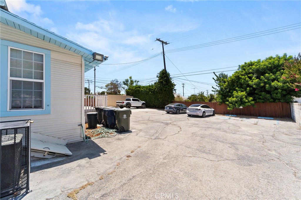 1107 Orange Property Photo 31