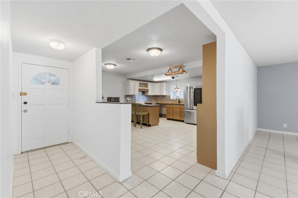 96 W Repplier Road Property Photo 6
