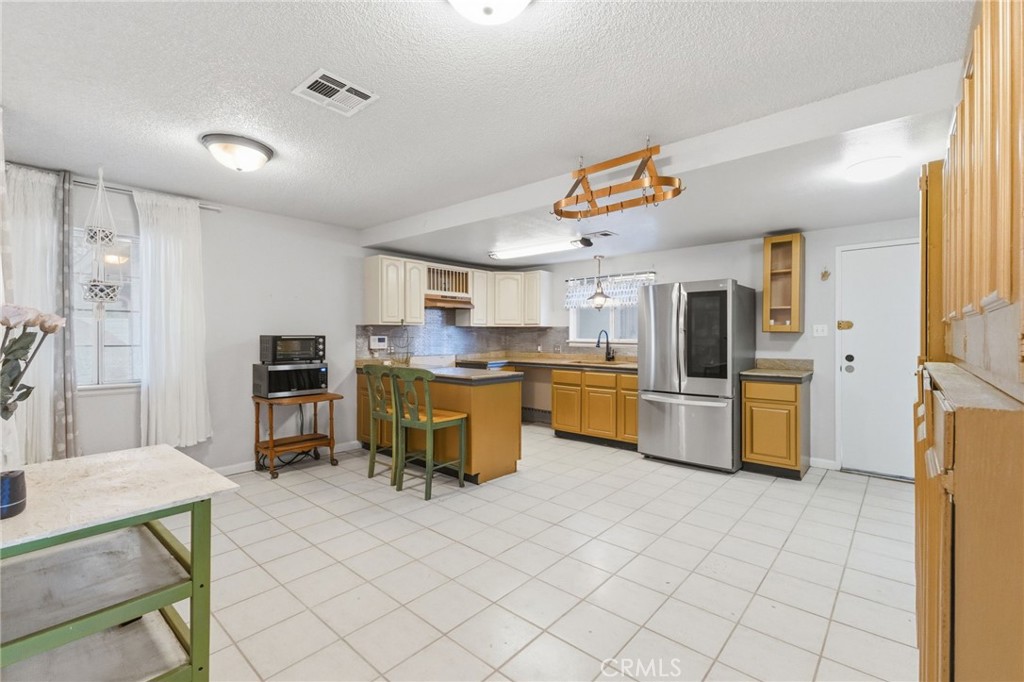 96 W Repplier Road Property Photo 7