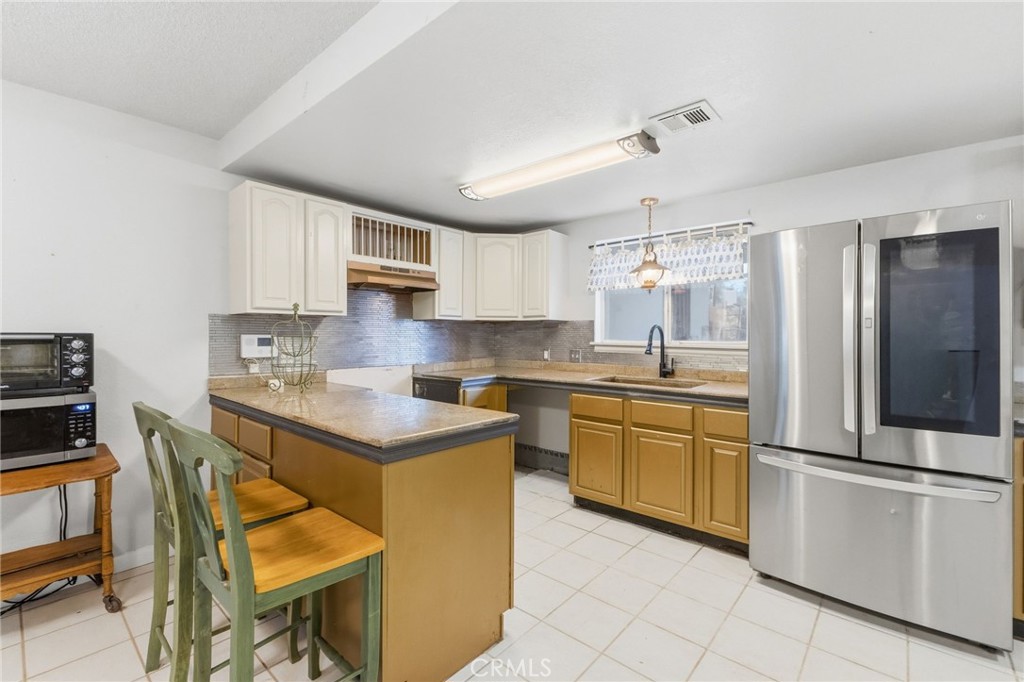 96 W Repplier Road Property Photo 11