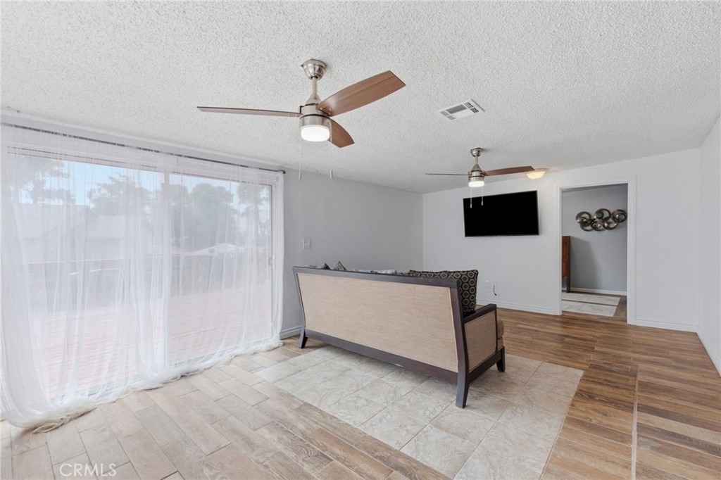 96 W Repplier Road Property Photo 16