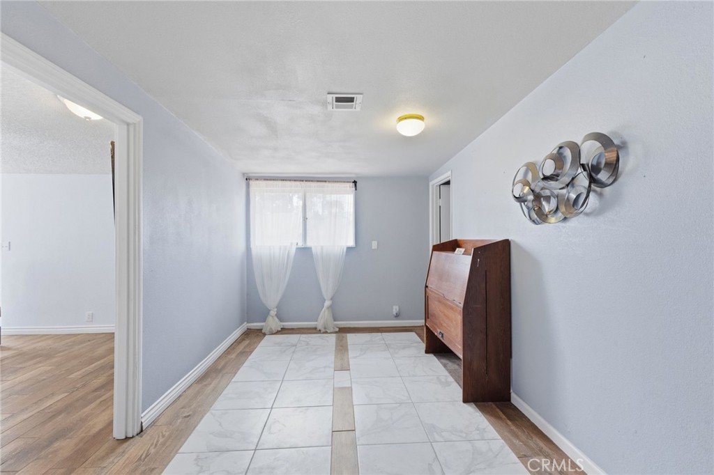 96 W Repplier Road Property Photo 23