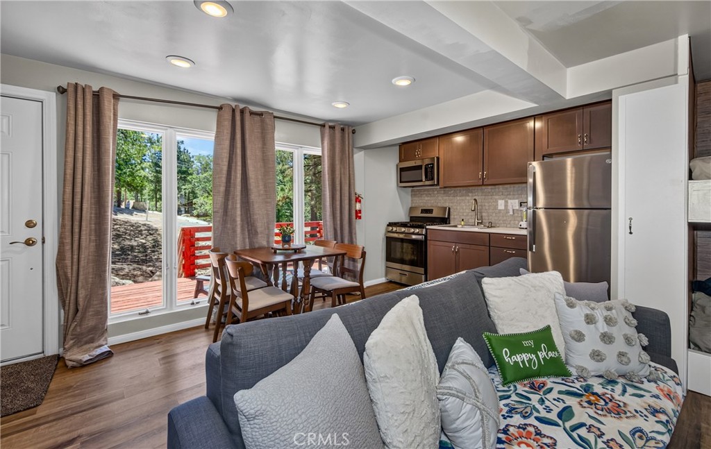 650 Dahlia Property Photo 17